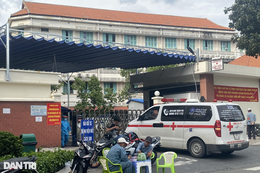 Thêm cán bộ quản lý y tế xin nghỉ việc: Giám đốc Sở Y tế TPHCM nói gì? - 3 Thêm cán bộ quản lý y tế xin nghỉ việc: Giám đốc Sở Y tế TPHCM nói gì? - 3