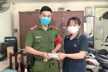 Nữ sinh viên tốt bụng giao gần 200 triệu đồng nhặt được cho công an