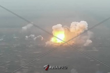 Pháo "lửa mặt trời" Nga tạo sóng xung kích khi phá phòng tuyến Ukraine