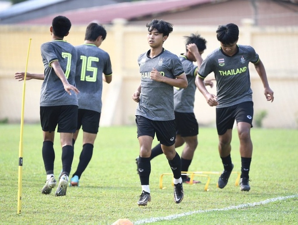 Đánh bại U22 Malaysia, U22 Thái Lan vươn lên bằng điểm U22 Việt Nam - 6 Đánh bại U22 Malaysia, U22 Thái Lan vươn lên bằng điểm U22 Việt Nam - 6