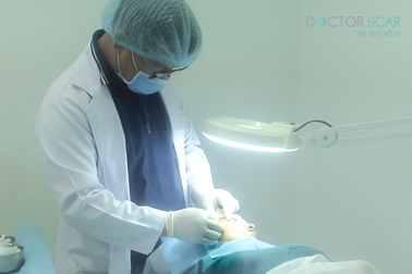 Giải đáp các vấn đề thường gặp khi trị sẹo rỗ với bác sĩ da liễu