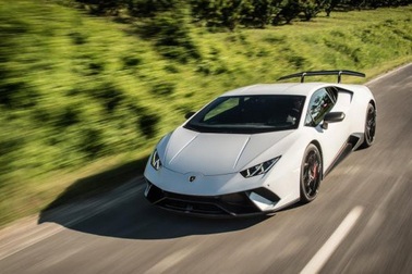 Lamborghini đưa động cơ hybrid sạc điện lên siêu xe Huracan