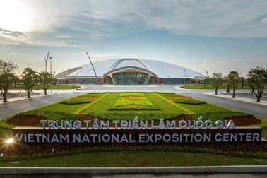 Từ mùa Thu cách mạng đến mùa Thu kiến thiết