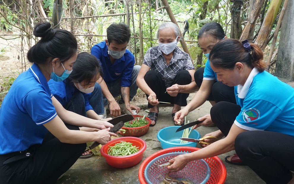 Tháng Bảy, xúc động những bữa cơm tri ân thân nhân liệt sĩ - 1 Tháng Bảy, xúc động những bữa cơm tri ân thân nhân liệt sĩ - 1