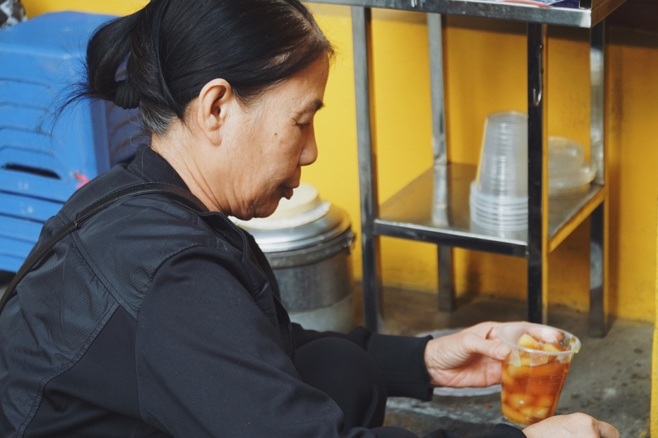 Chè sắn nóng - món ăn giản dị ấm lòng ngày đông giá lạnh - 2 Chè sắn nóng - món ăn giản dị ấm lòng ngày đông giá lạnh - 2