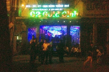Đột kích vũ trường lớn nhất Sài Gòn lúc nửa đêm