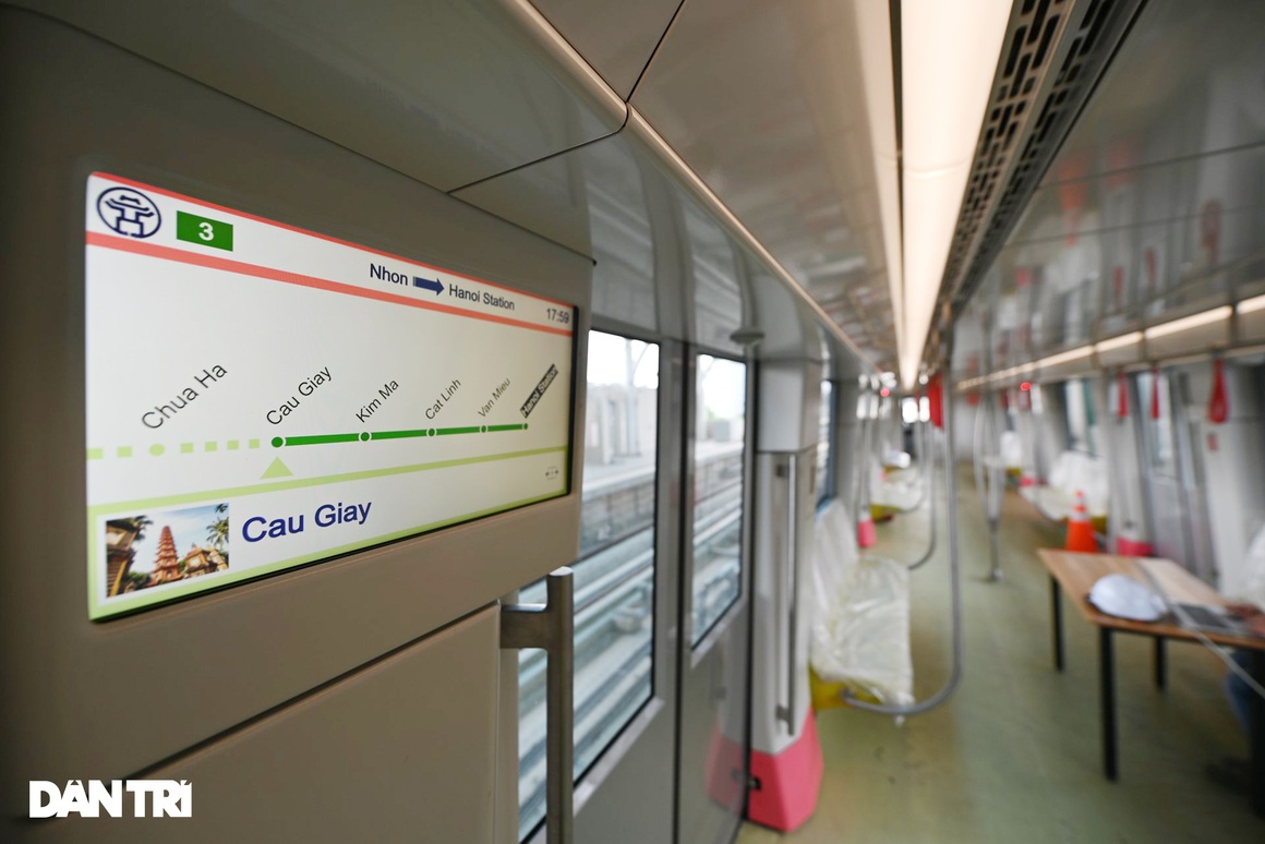 Cận cảnh đoàn tàu chạy thử toàn tuyến phần trên cao Metro Nhổn - ga Hà Nội - 8 Cận cảnh đoàn tàu chạy thử toàn tuyến phần trên cao Metro Nhổn - ga Hà Nội - 8