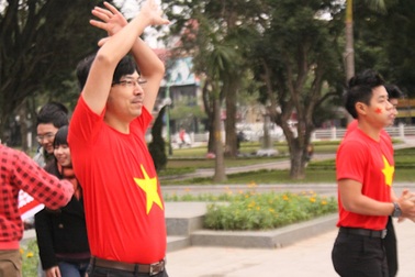 Cù Trọng Xoay huỷ trăng mật để... đóng phim