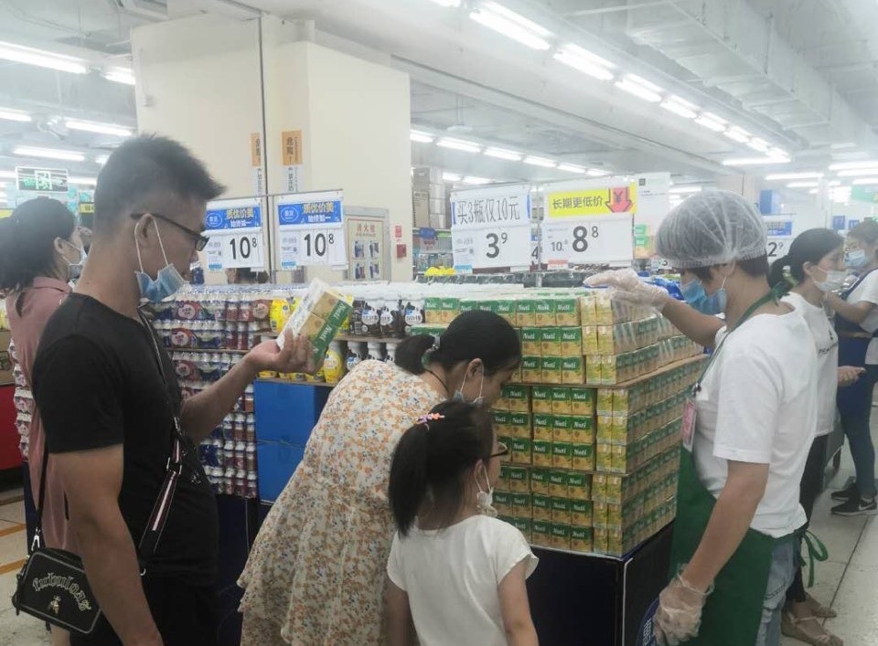 Thương hiệu sữa đầu tiên của Việt Nam có mặt trên kệ hàng Walmart - 1 Thương hiệu sữa đầu tiên của Việt Nam có mặt trên kệ hàng Walmart - 1