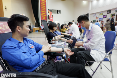 Việc thiện đầu năm