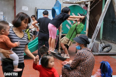 Những sân chơi siêu mini trong khu dân cư đống đúc