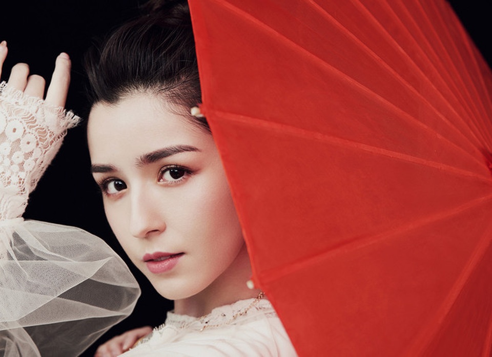 Mỹ nhân Tân Cương đáp trả khi bị nghi lộ clip “nóng” - 1