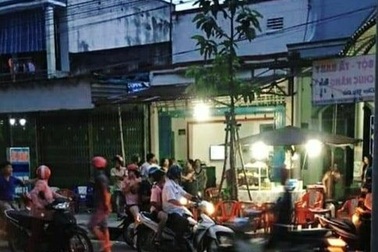 Nghi mất điện thoại tại quán cháo vịt, nam thanh niên đâm 1 người tử vong