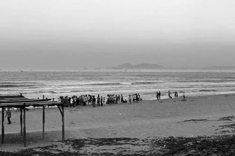 Cứu bạn bị đuối nước, nam sinh lớp 8 mất tích trên biển