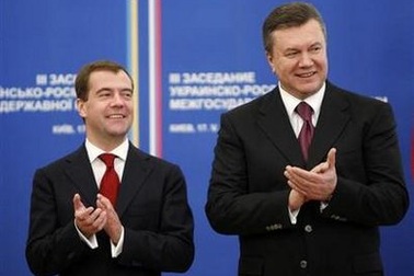 Ukraine từ bỏ tham vọng gia nhập NATO