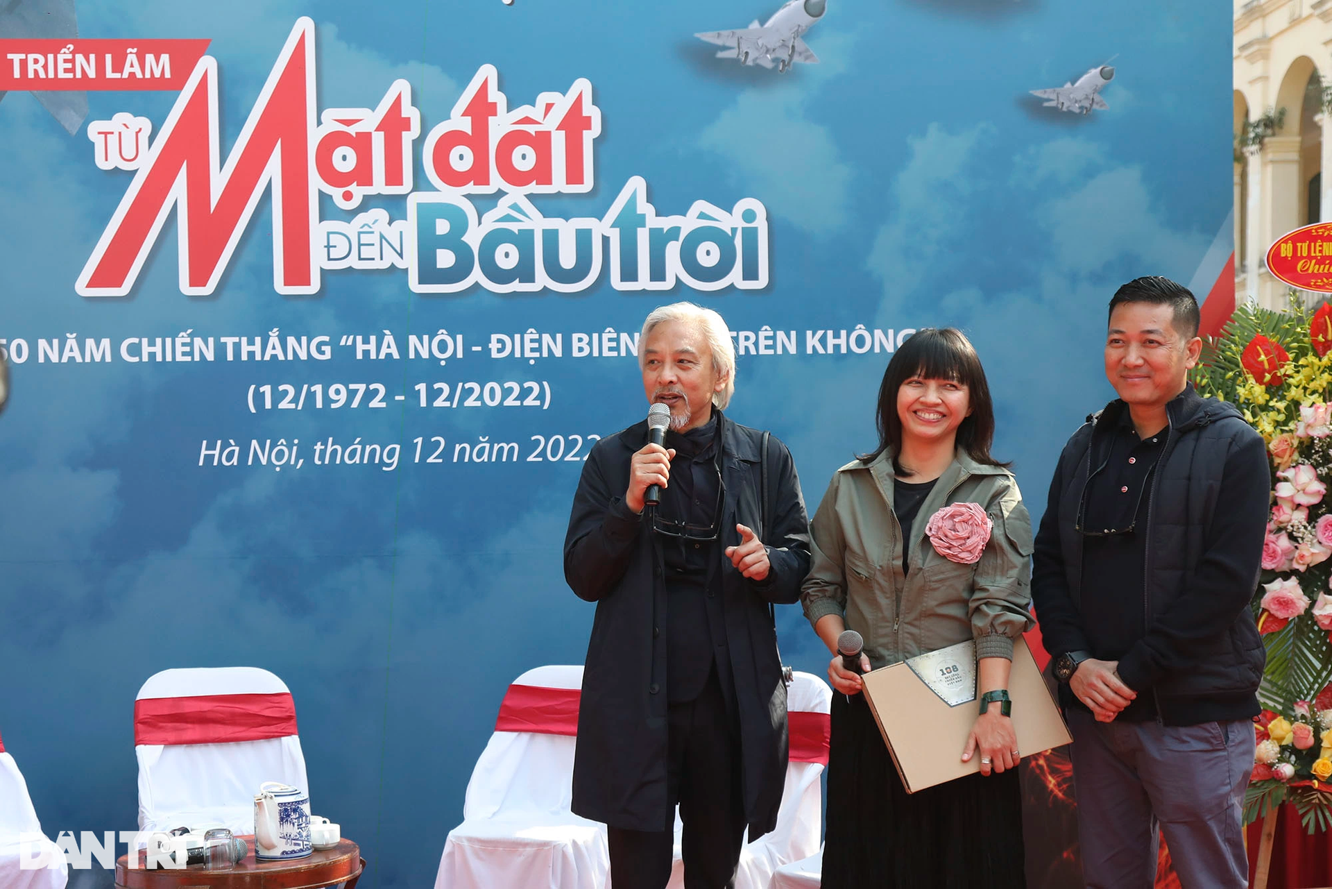 Chân dung 108 phi công anh hùng tại triển lãm Từ mặt đất đến bầu trời - 17 Chân dung 108 phi công anh hùng tại triển lãm Từ mặt đất đến bầu trời - 17