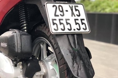 Honda Vision biển ngũ quý 5 giá gần 200 triệu gây choáng