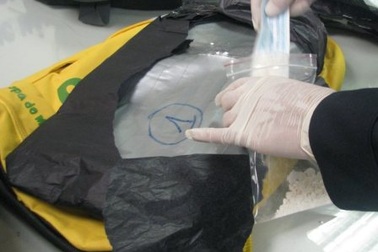 Bắt vụ vận chuyển cocain trị giá 25 tỉ đồng qua đường hàng không