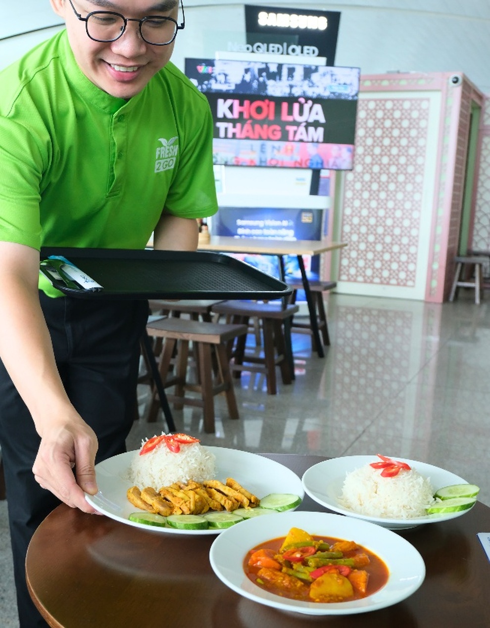ទទួលស្គាល់រសជាតិម្ហូបឥណ្ឌានៅអាកាសយានដ្ឋាន Tan Son Nhat - ១ Trải nghiệm hương vị ẩm thực Ấn Độ ngay tại sân bay Tân Sơn Nhất - 1