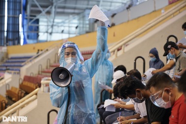 Những "chiến sĩ" tình nguyện trẻ chống dịch ở Sài Gòn một tháng chưa về nhà