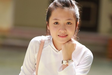 Hot girl trường Phan Đình Phùng mừng rỡ trở thành tân sinh viên Ngoại Thương
