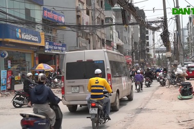 Kỳ lạ con đường hơn 300 tỷ, sau 4 năm vẫn chưa giải phóng xong mặt bằng