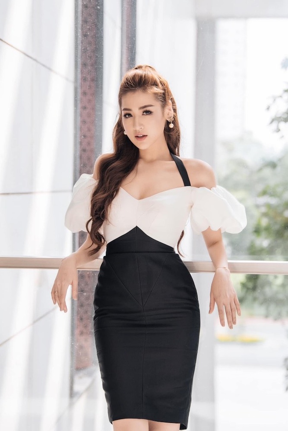 “Gái một con” Nhã Phương khoe vòng eo con kiến - 9 “Gái một con” Nhã Phương khoe vòng eo con kiến - 9