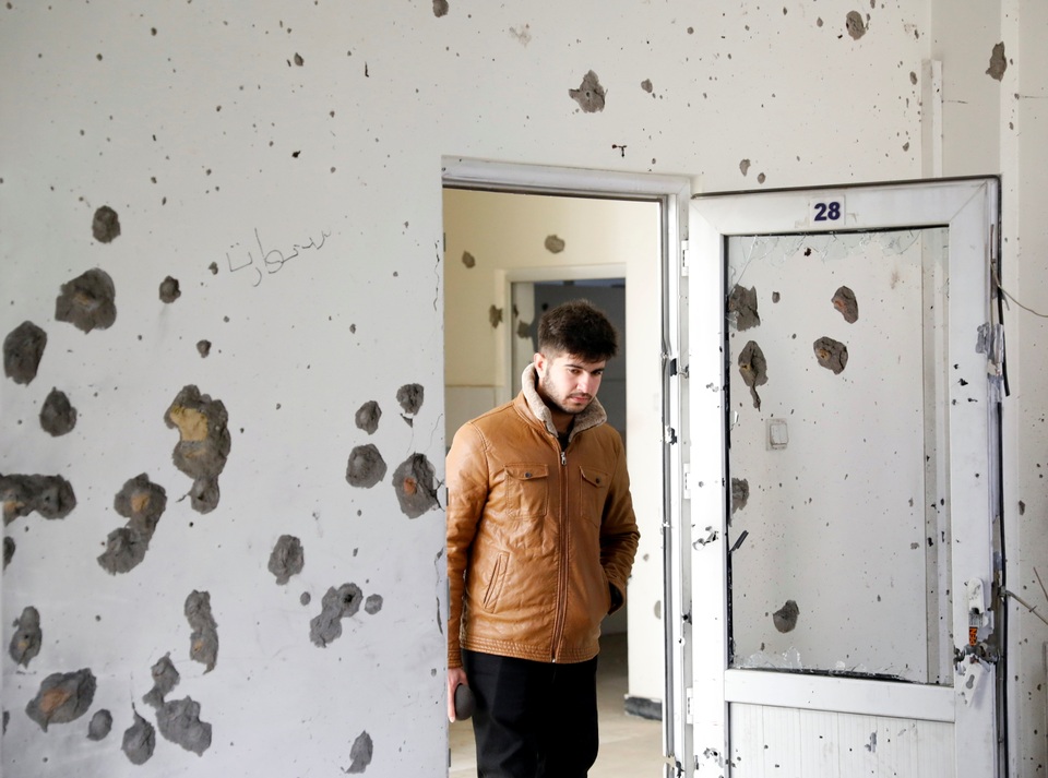 Tấn công đẫm máu nhằm vào đại học Afghanistan, 35 người chết - 2 Tấn công đẫm máu nhằm vào đại học Afghanistan, 35 người chết - 2