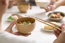 Những quy tắc trong văn hóa dùng đũa của người Nhật Bản