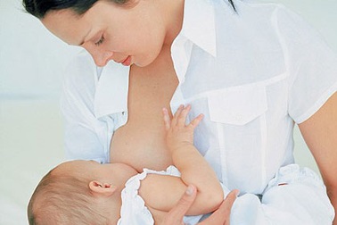 Thực hư những lợi ích khi cho trẻ bú mẹ
