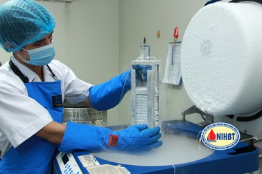 Những hình ảnh chưa từng công bố về công nghệ lấy tế bào gốc cuống máu dây rốn