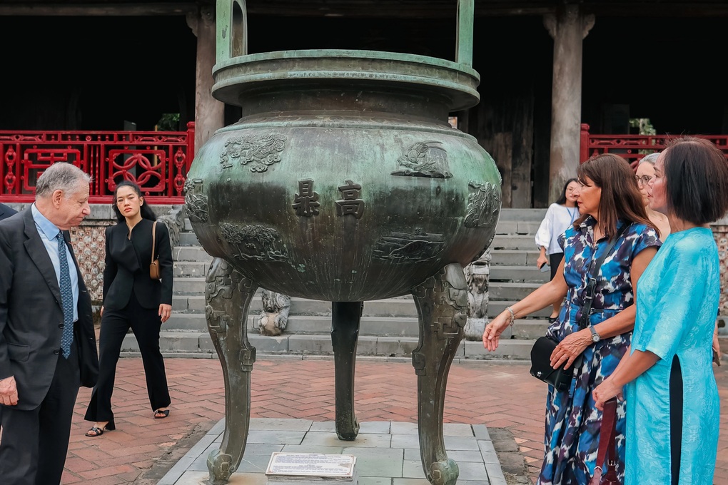 Lãnh đạo cộng đồng Pháp ngữ ấn tượng về Huế, hình mẫu trong bảo tồn di sản - 2 Lãnh đạo cộng đồng Pháp ngữ ấn tượng về Huế, hình mẫu trong bảo tồn di sản - 2