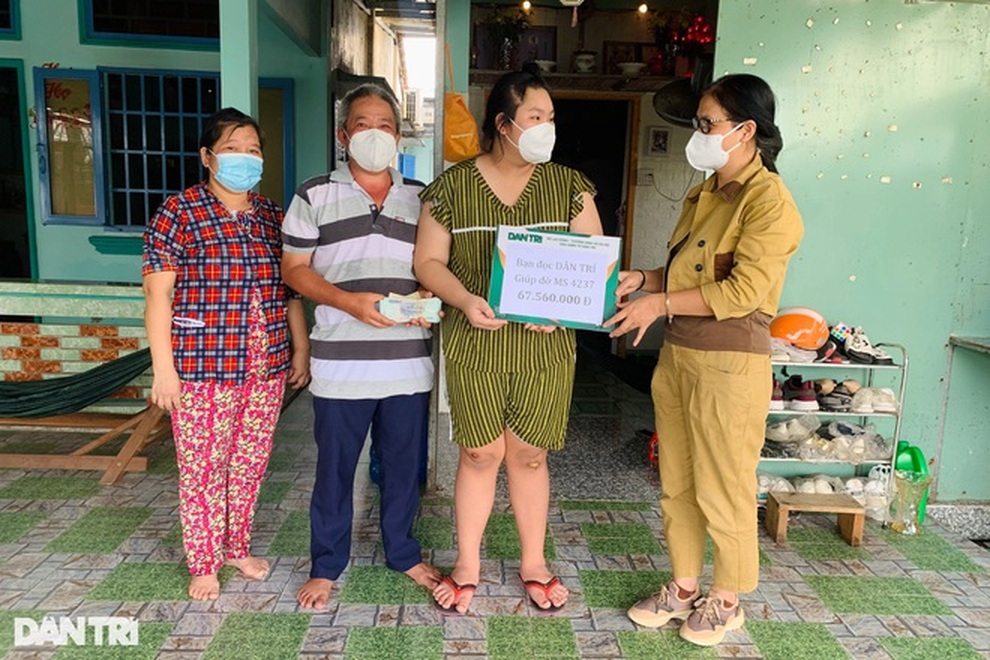 Thêm gần 77 triệu đồng hỗ trợ bé gái bị mất 5 người thân vì Covid-19 - 2 Thêm gần 77 triệu đồng hỗ trợ bé gái bị mất 5 người thân vì Covid-19 - 2