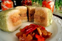 Để không… nhập viện vì bánh chưng