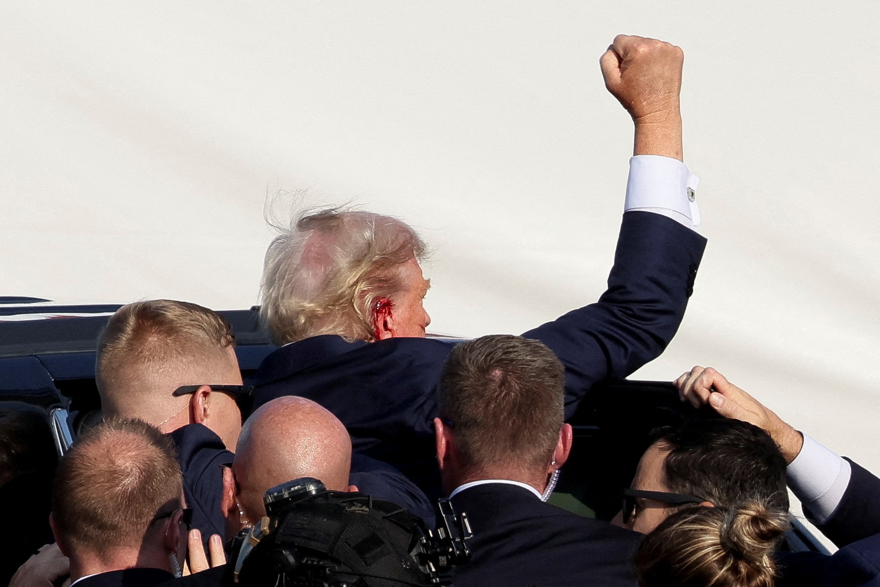 Vụ ám sát hụt ông Trump tác động thế nào tới cuộc đua ghế nóng Nhà Trắng? - 2 Vụ ám sát hụt ông Trump tác động thế nào tới cuộc đua ghế nóng Nhà Trắng? - 2