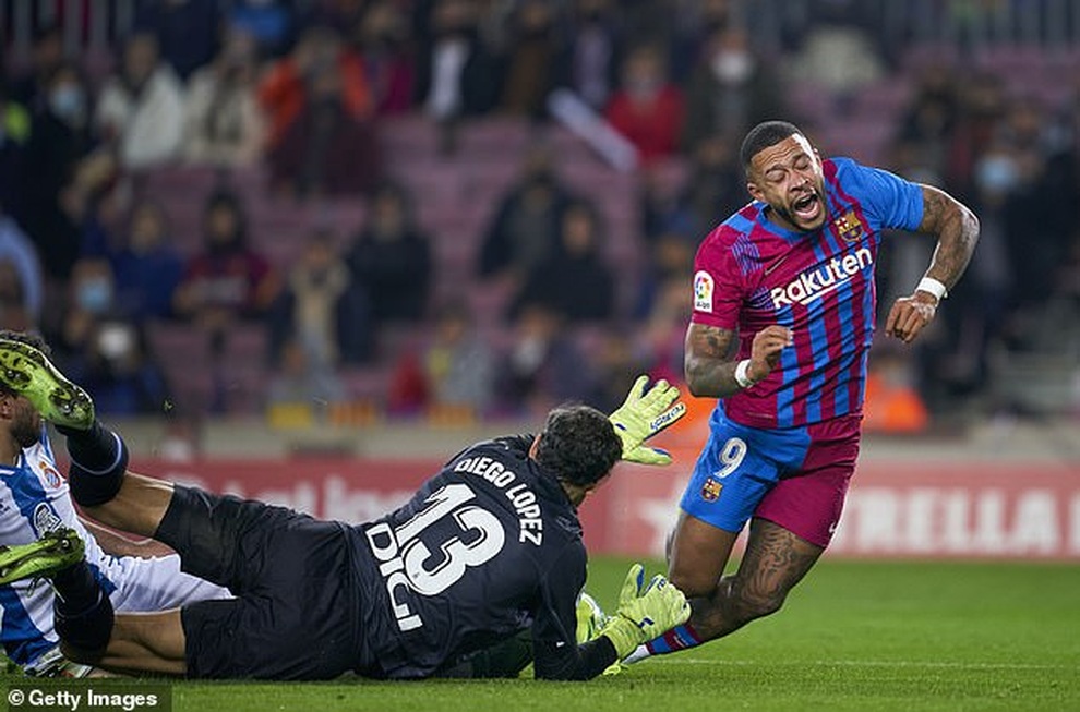 HLV Xavi Hernandez ra mắt, Barcelona thắng trận derby Catalonia - 2 HLV Xavi Hernandez ra mắt, Barcelona thắng trận derby Catalonia - 2