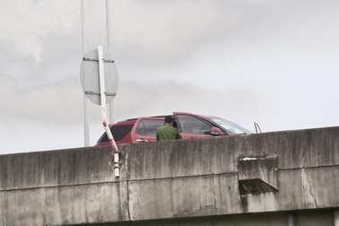 Thi thể dưới đường cao tốc là chủ vựa trái cây ở TPHCM