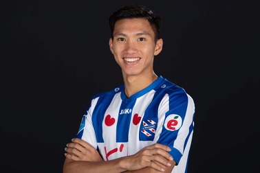 HLV Heerenveen lên tiếng khen ngợi Đoàn Văn Hậu