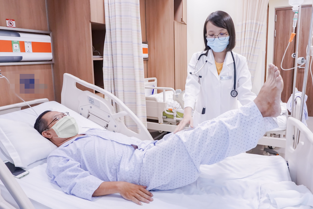 Vì sao người đàn ông ở TPHCM đi nắng về ngồi máy lạnh lại đột quỵ? - 2 Vì sao người đàn ông ở TPHCM đi nắng về ngồi máy lạnh lại đột quỵ? - 2