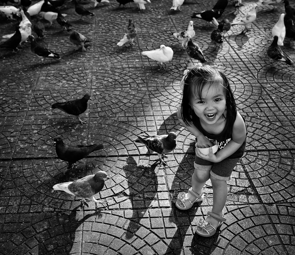 Nhiếp ảnh gia đi dọc đất nước săn những nụ cười - 9