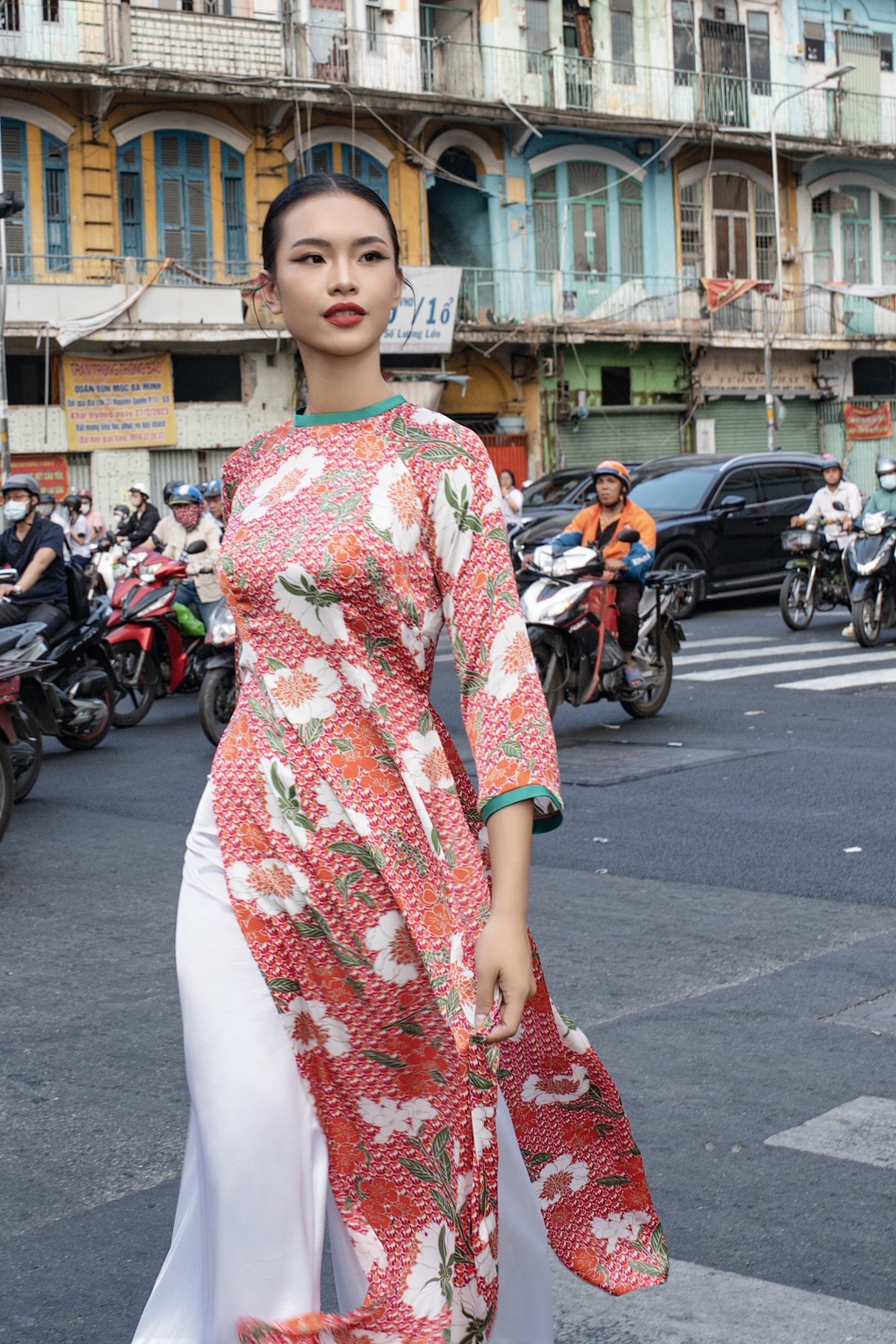 Top 5 Hoa hậu Đại dương Việt Nam thả dáng với áo dài mừng xuân Giáp Thìn - 7 Top 5 Hoa hậu Đại dương Việt Nam thả dáng với áo dài mừng xuân Giáp Thìn - 7