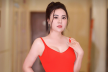 Hoa hậu Phan Kim Oanh chia sẻ ảnh gợi cảm