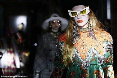 Các “ông lớn” trong làng thời trang thế giới quay cuồng vì Covid-19