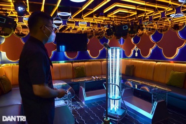 Bộ Y tế nói gì về việc mở lại dịch vụ karaoke, vũ trường?
