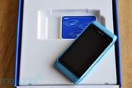 Mở hộp Nokia N8 đầu tiên