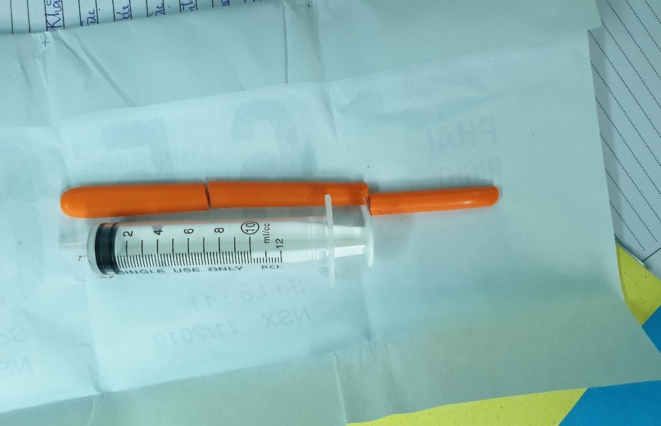 Cứu sống nam thanh niên bị muỗng uống nước đâm vào mắt xuyên qua sọ - 1 Cứu sống nam thanh niên bị muỗng uống nước đâm vào mắt xuyên qua sọ - 1