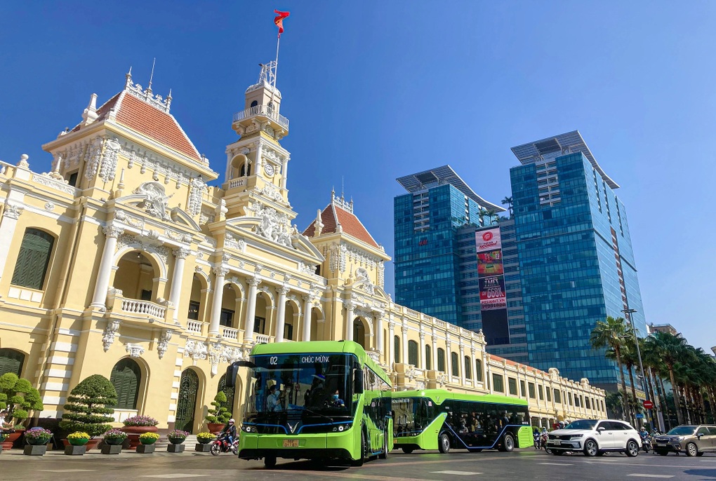 Tuyến buýt điện đầu tiên của TPHCM lỗ hơn 33 tỷ đồng sau 2 năm vận hành - 1 Tuyến buýt điện đầu tiên của TPHCM lỗ hơn 33 tỷ đồng sau 2 năm vận hành - 1