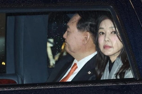 Sức khỏe của Đệ nhất phu nhân Hàn Quốc suy yếu sau khi ông Yoon bị bắt giữ