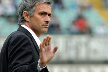 Báo chí loan tin Mourinho xong thỏa thuận sơ bộ với Real