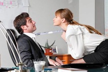 Sốc khi nhà tuyển dụng hỏi "có sẵn sàng làm... tiểu tam"?